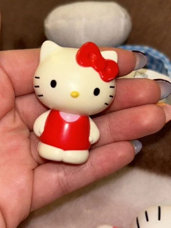 Hello Kitty Collectible Figurine Bundle Set - Picture 4 of 7